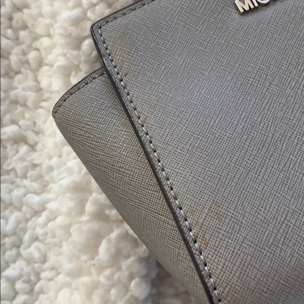 MK crossbody - Picture 2 of 4